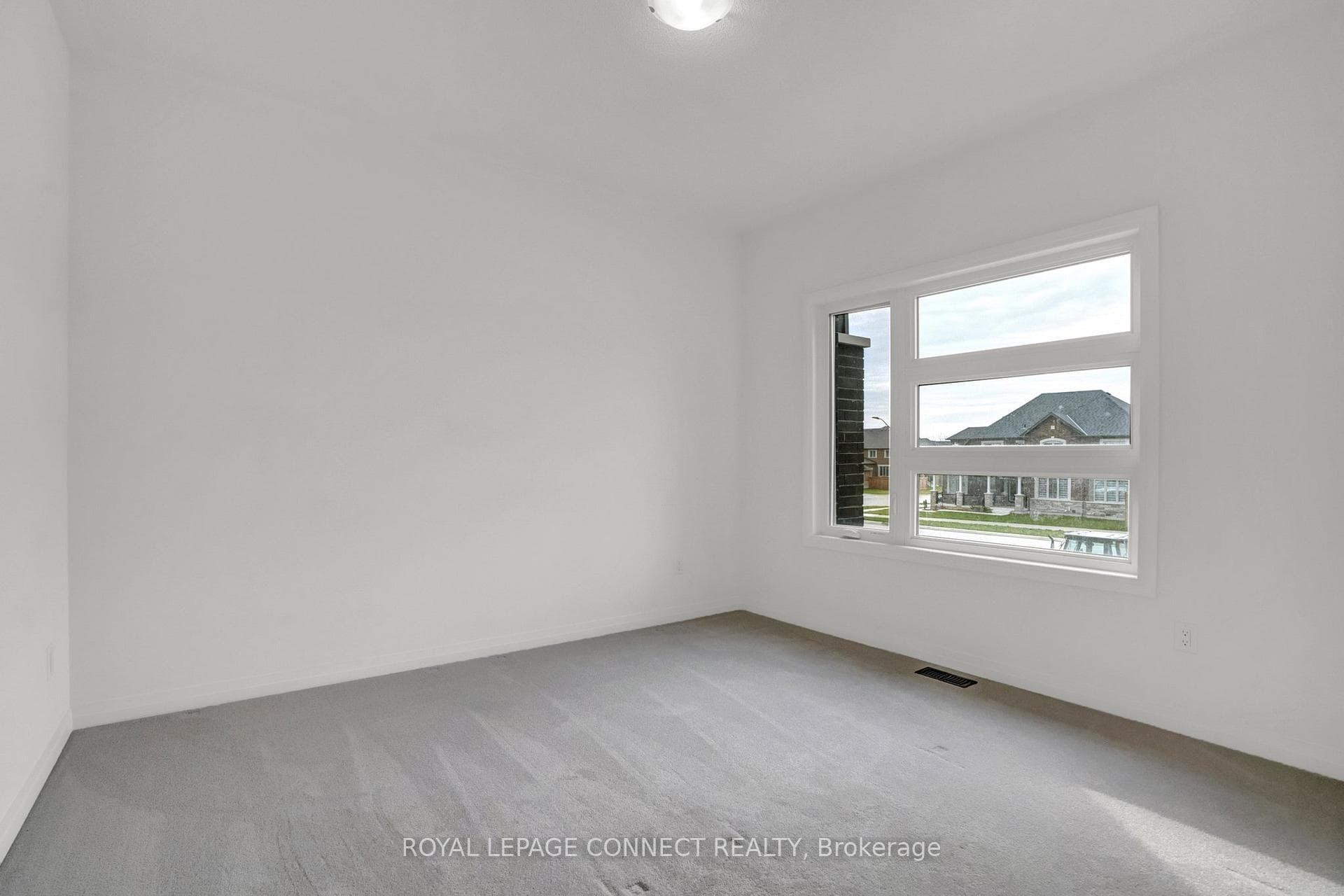 110 Armilia Place photo 22