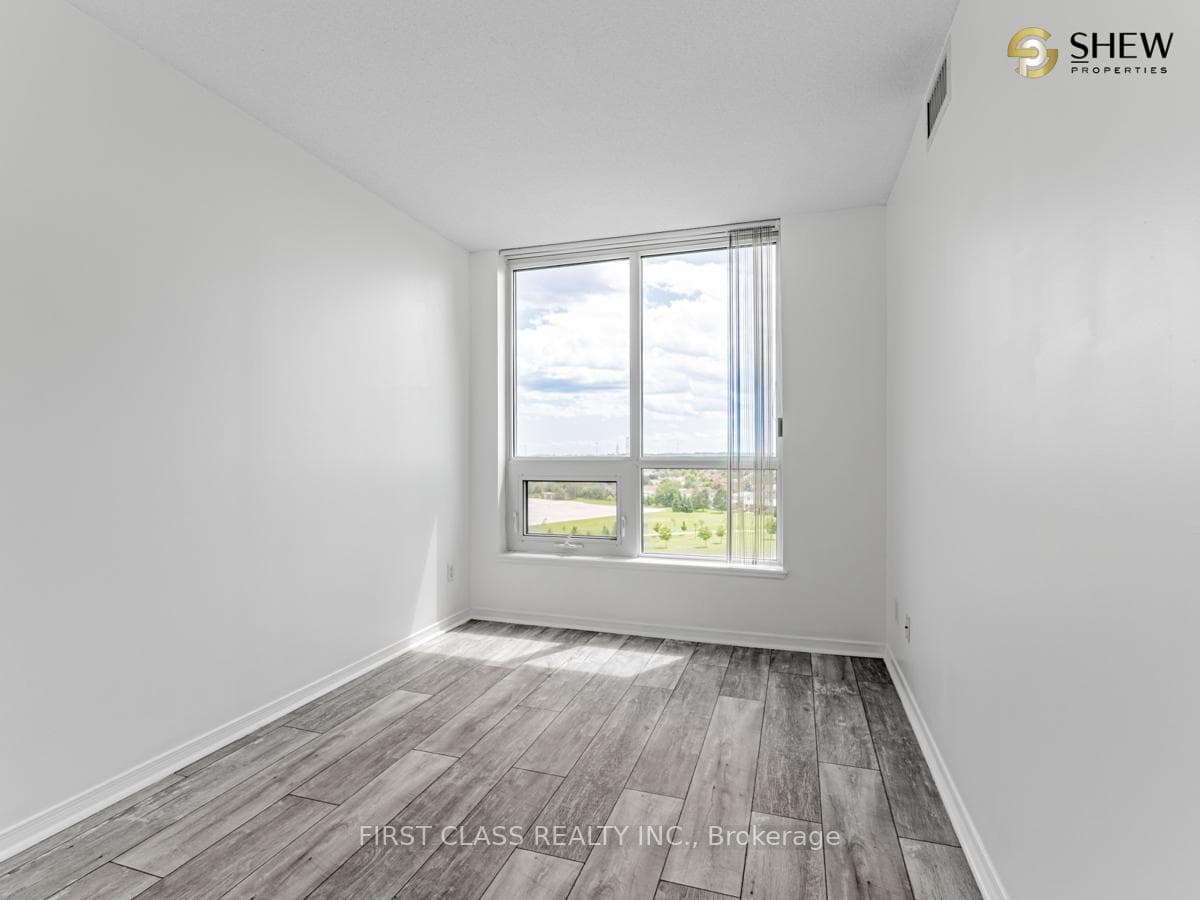 4900 Glen Erin Drive Unit 905 photo 13