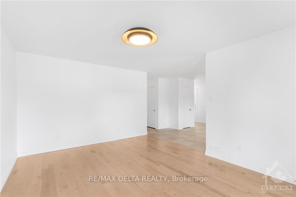 334 TELEGRAPH Street photo 11