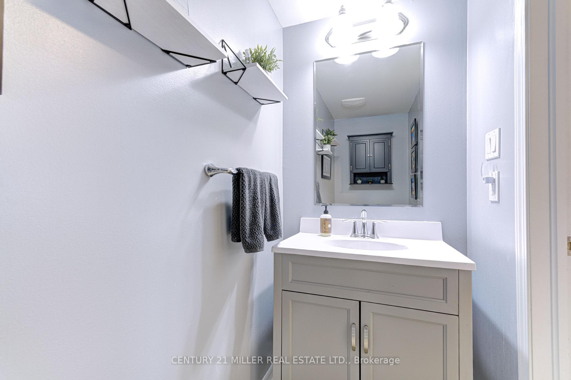Powder room