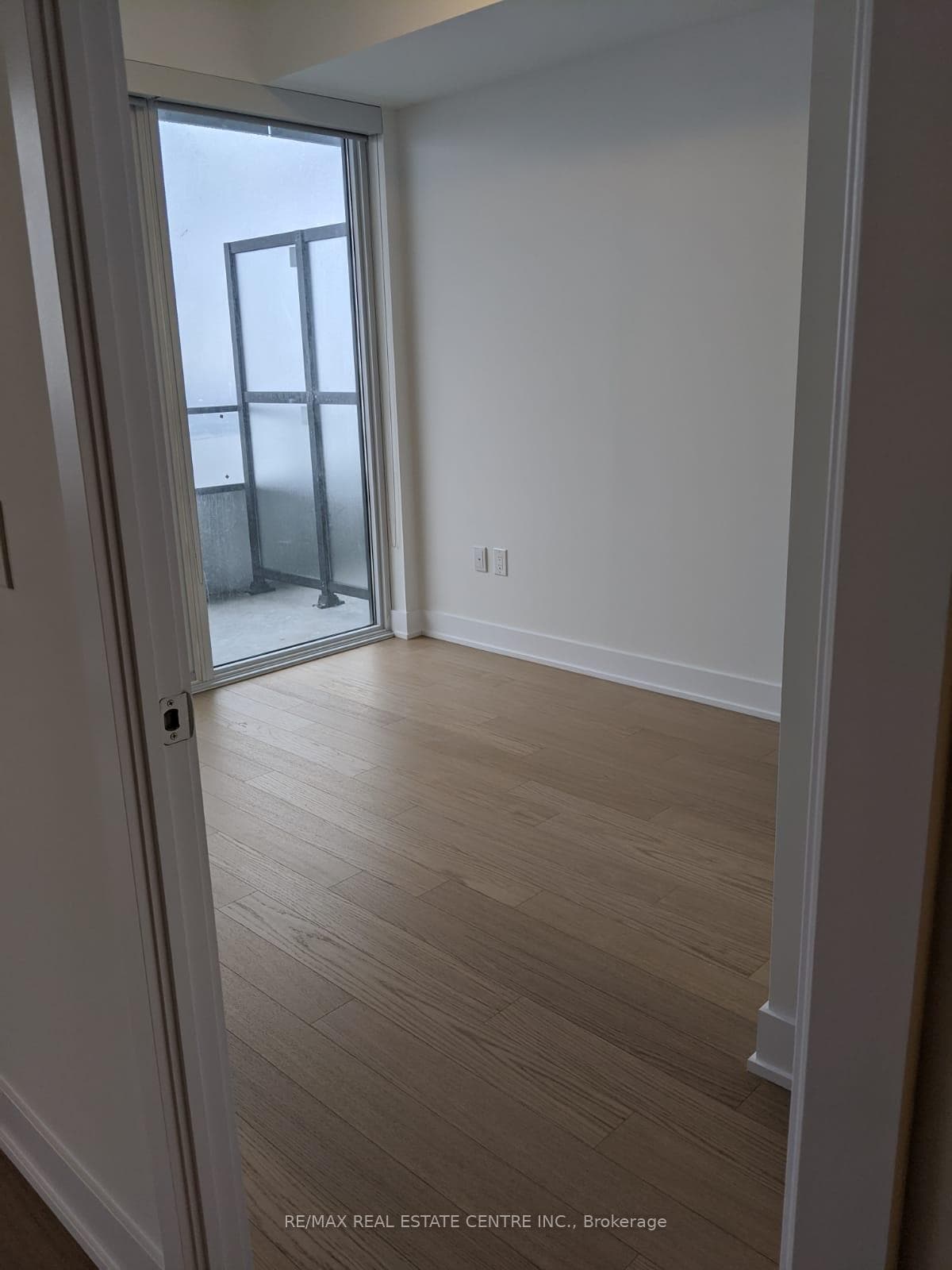 30 Shore Breeze Drive Unit 4906 photo 7