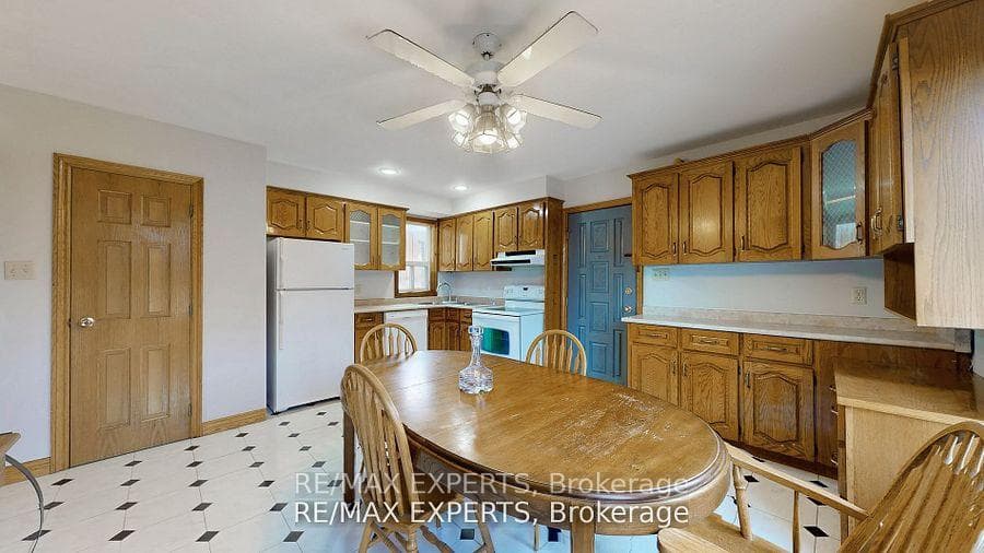 106 Kenwood Avenue Unit UPPER photo 15
