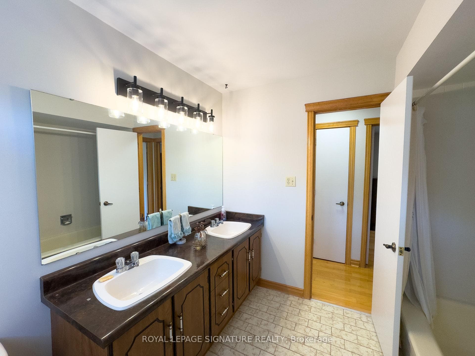 2nd Floor bathroom