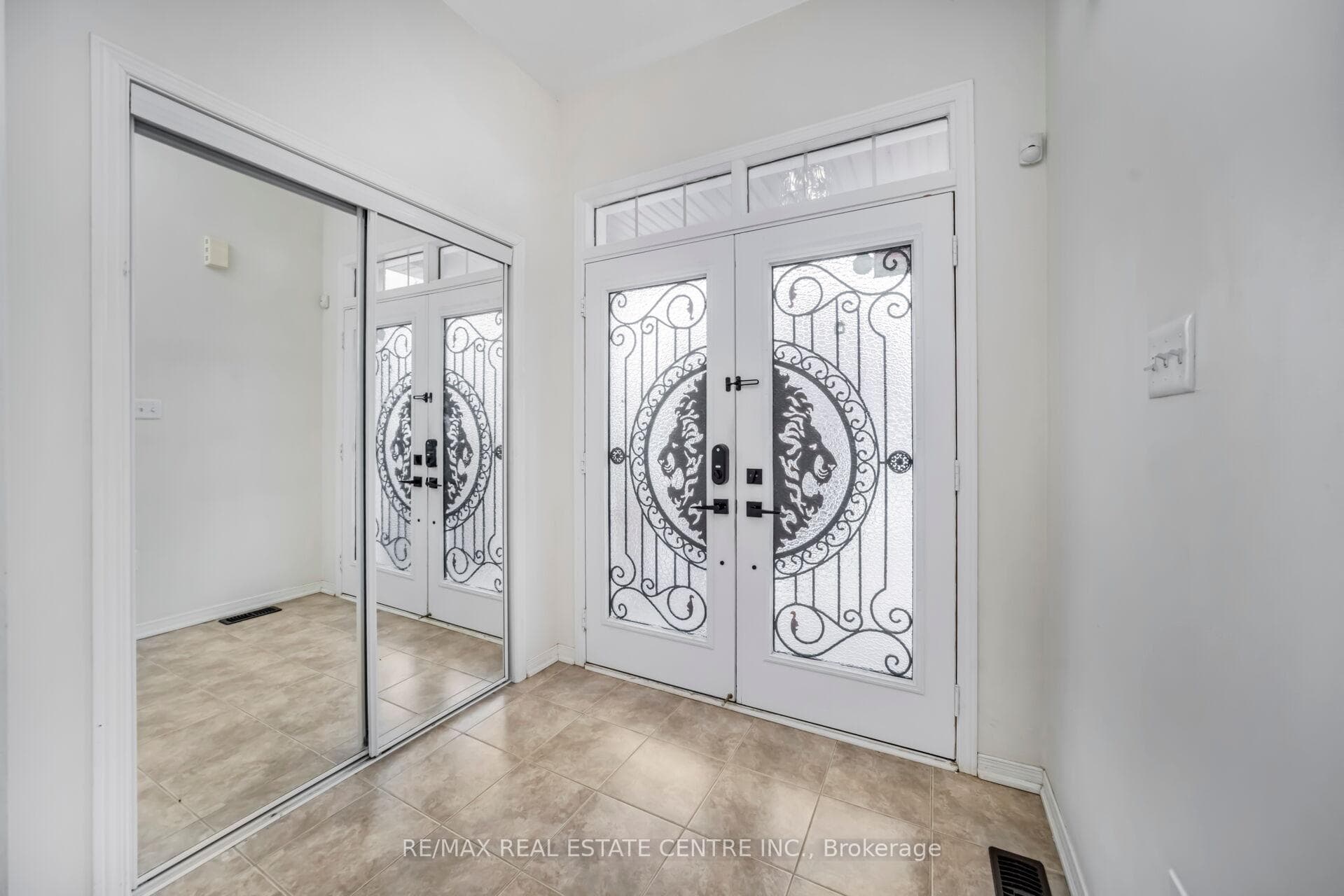 5 Sussexvale Drive photo 8