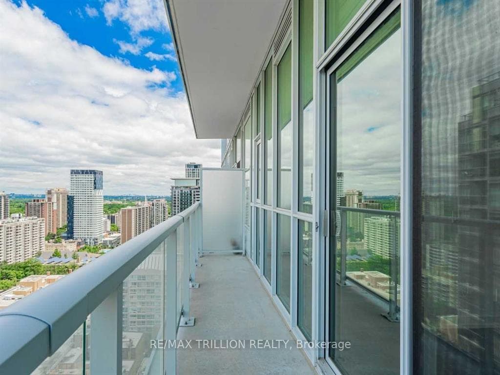 33 Helendale Avenue Unit 1301 photo 21