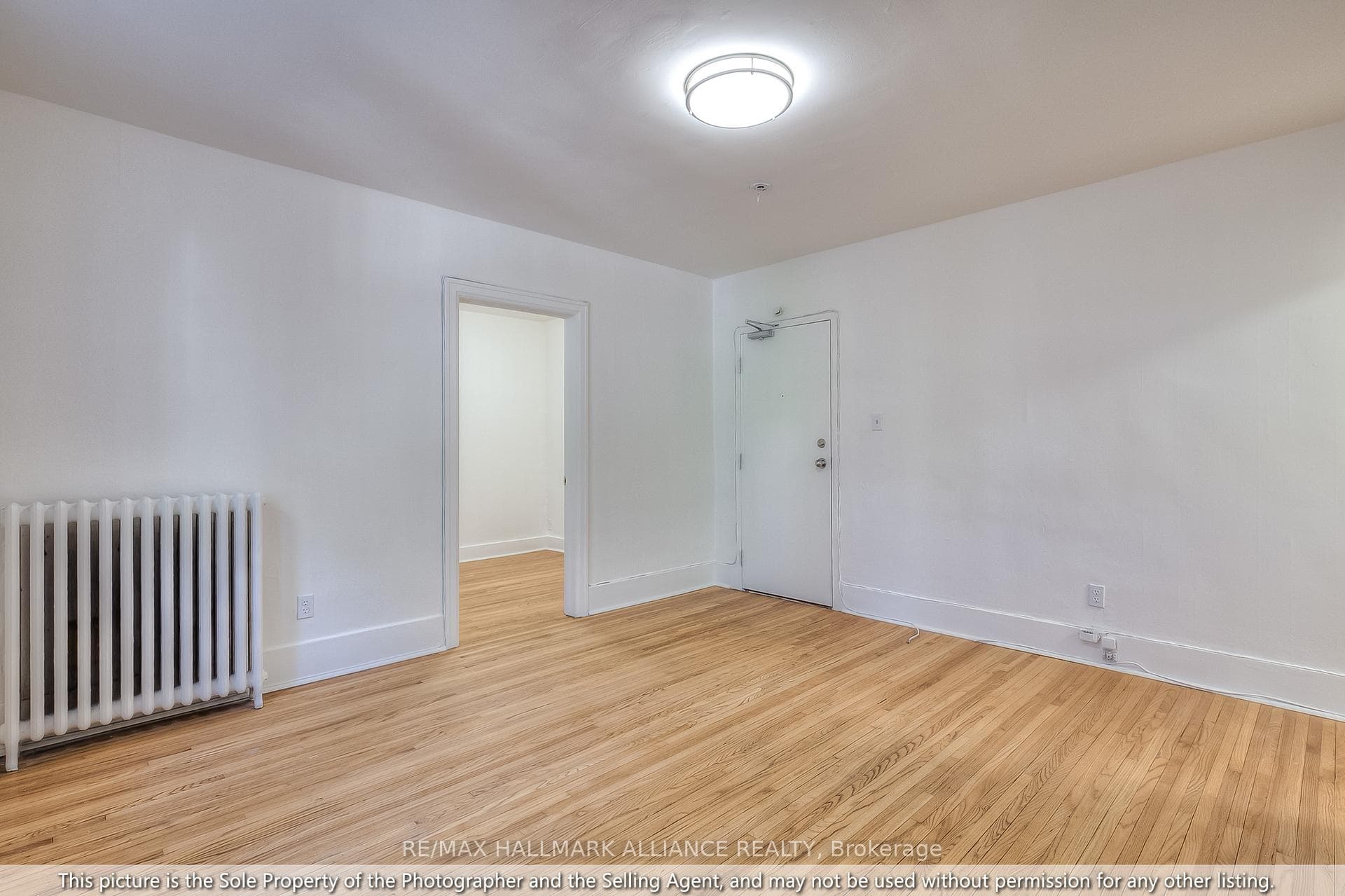 28 Macpherson Avenue Unit 103 photo 5