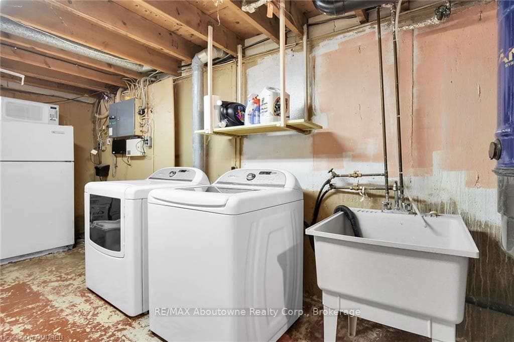 175 BANBURY Drive photo 37