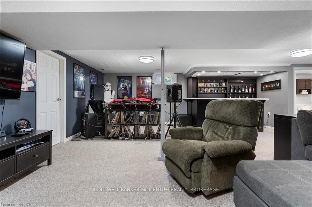17 ST. LAWRENCE Drive photo 35