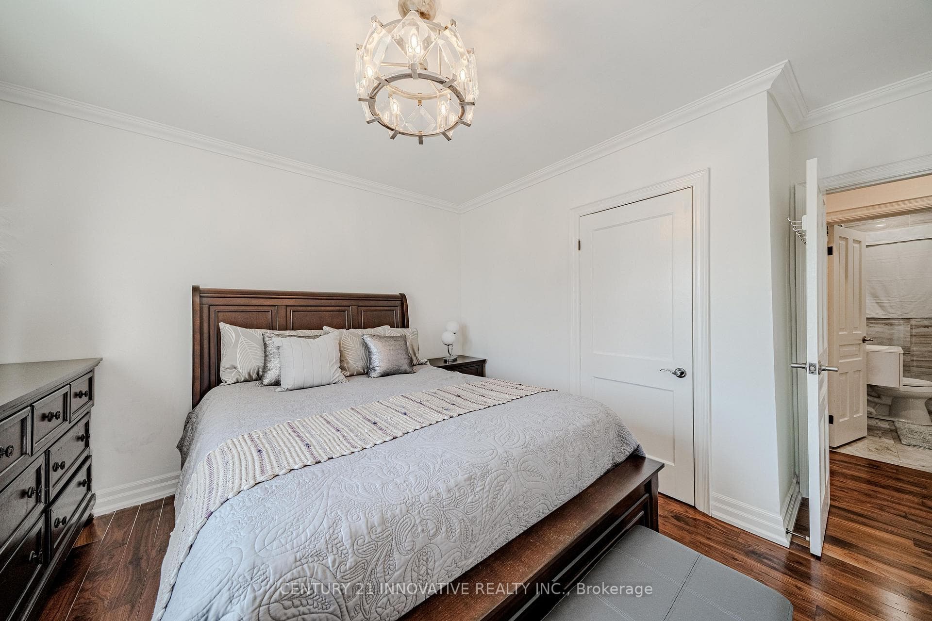 60 Dorking Crescent photo 19