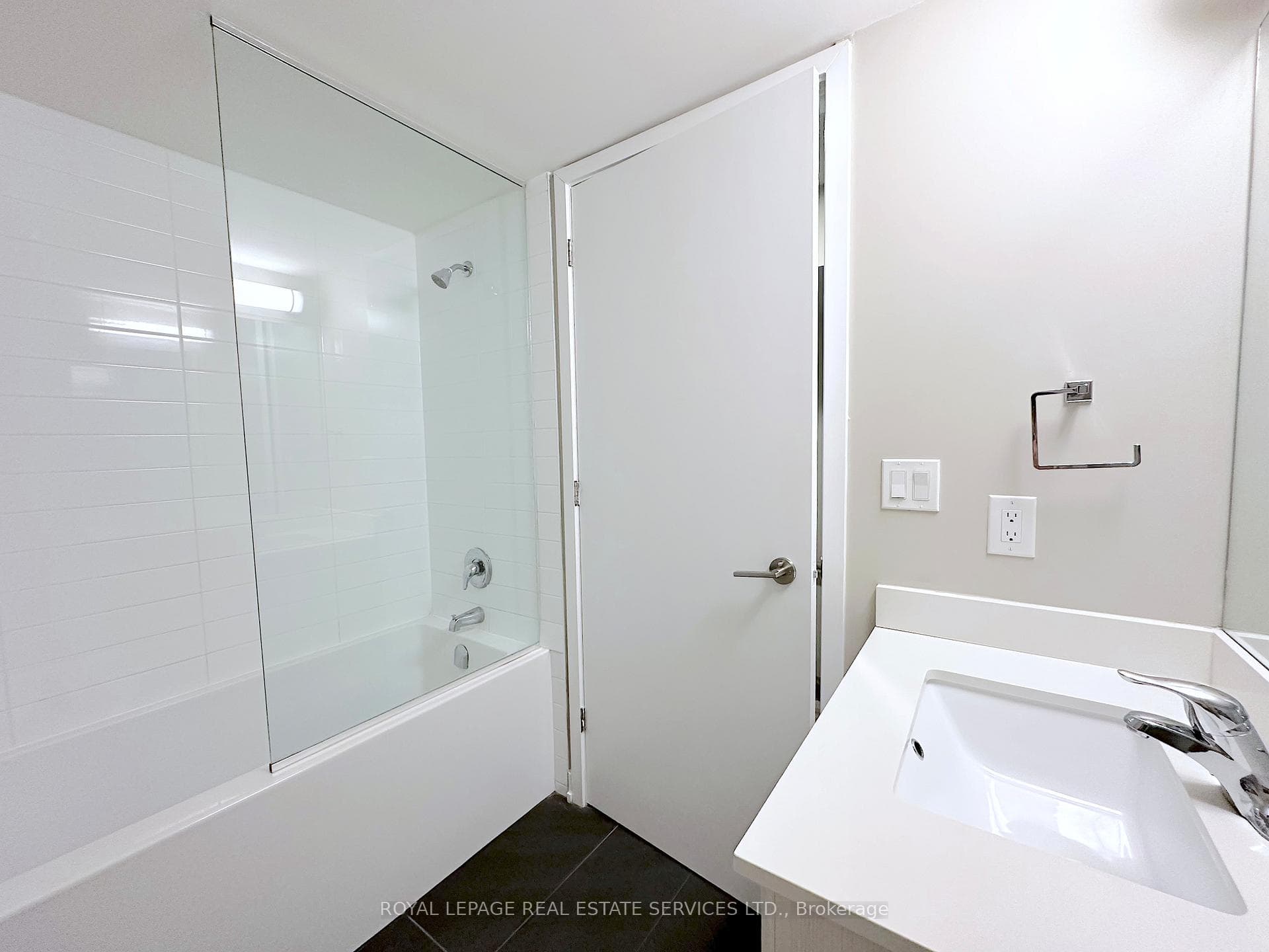 318 Bleecker Street photo 10