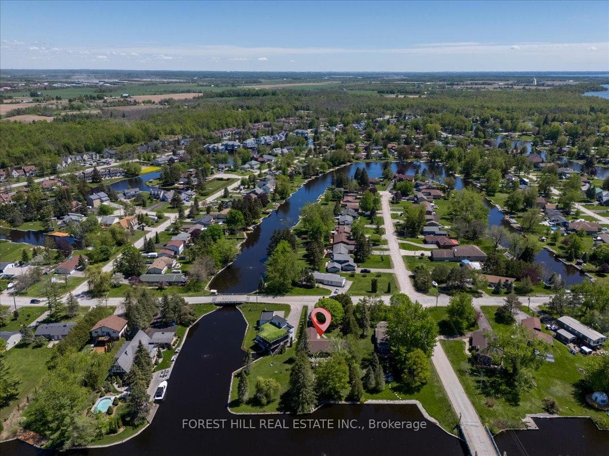 55 Poplar Crescent photo 29