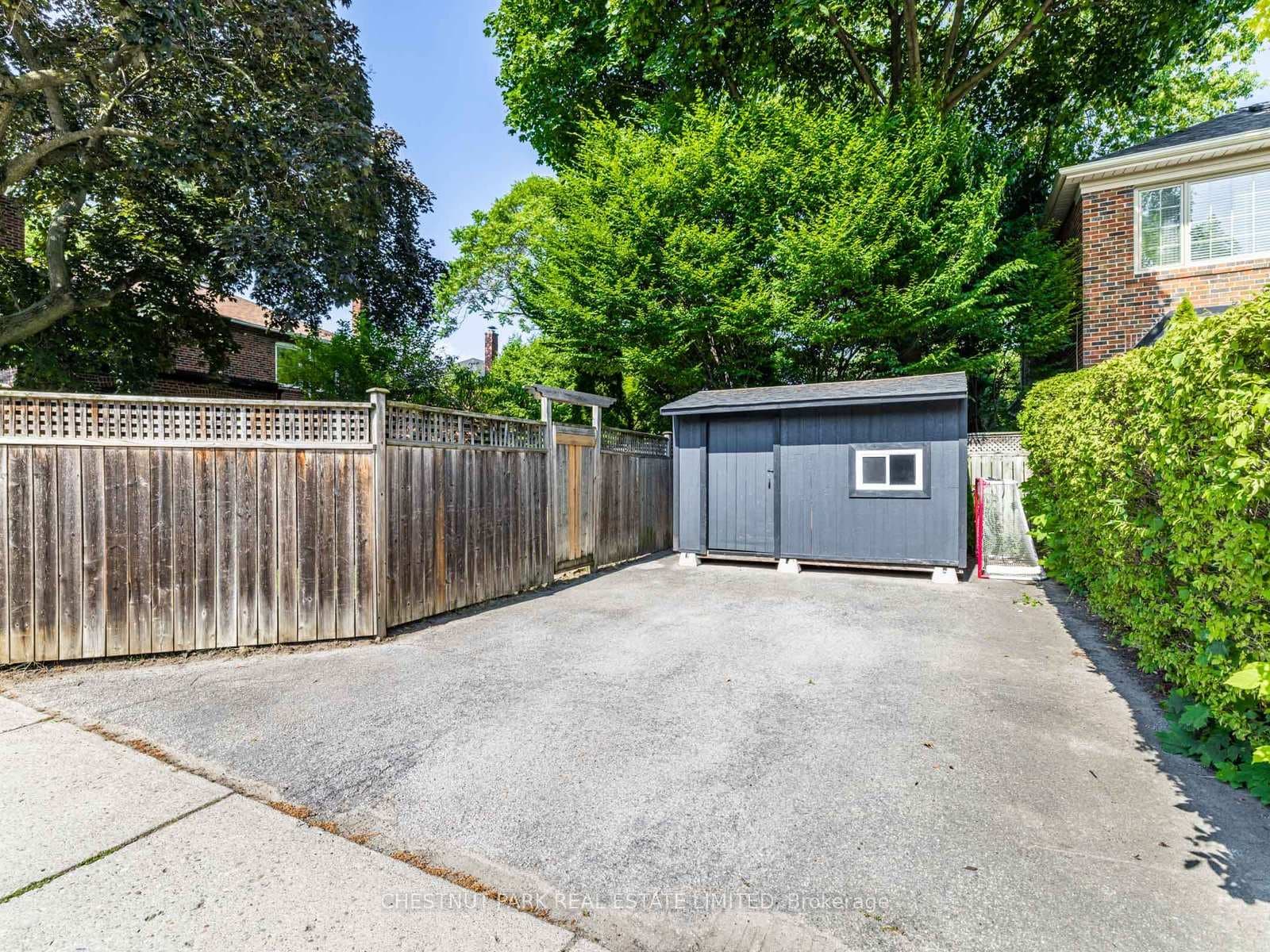 117 Glenvale Boulevard photo 36