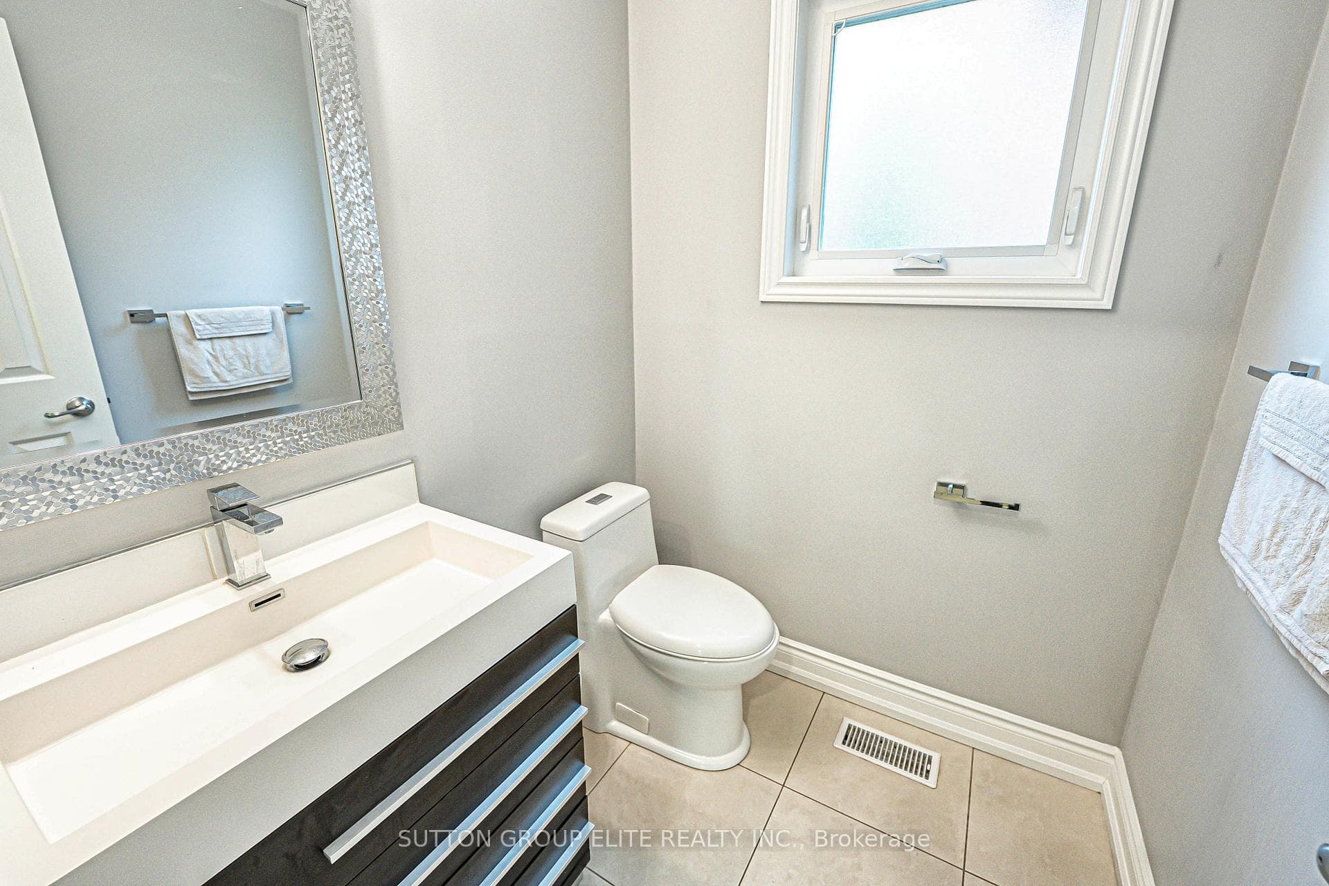 298 Fredericksburg Court photo 17