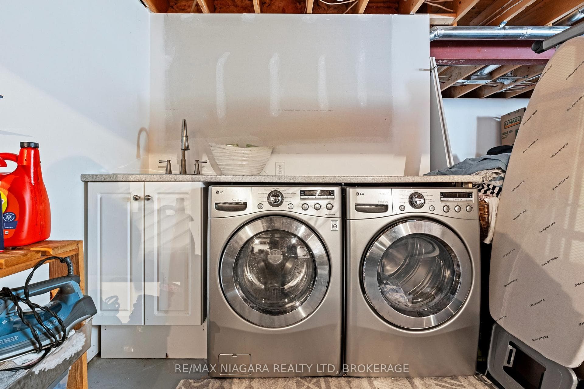 611 Victoria Street photo 31