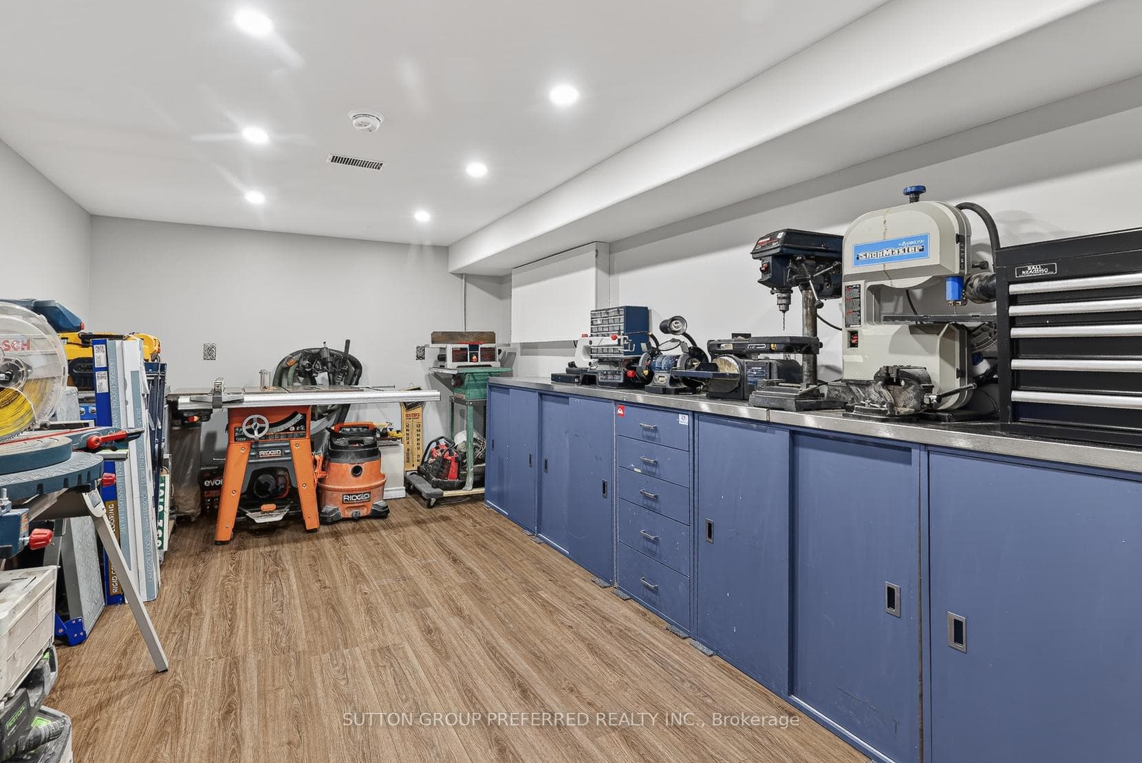 1790 Aldersbrook Road photo 26