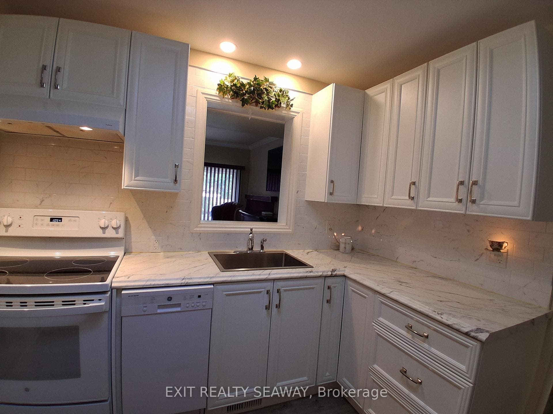 1306 Princess Street photo 6