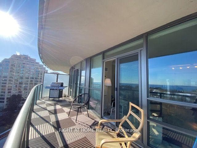 2240 Lake Shore Boulevard Unit 806 photo 10