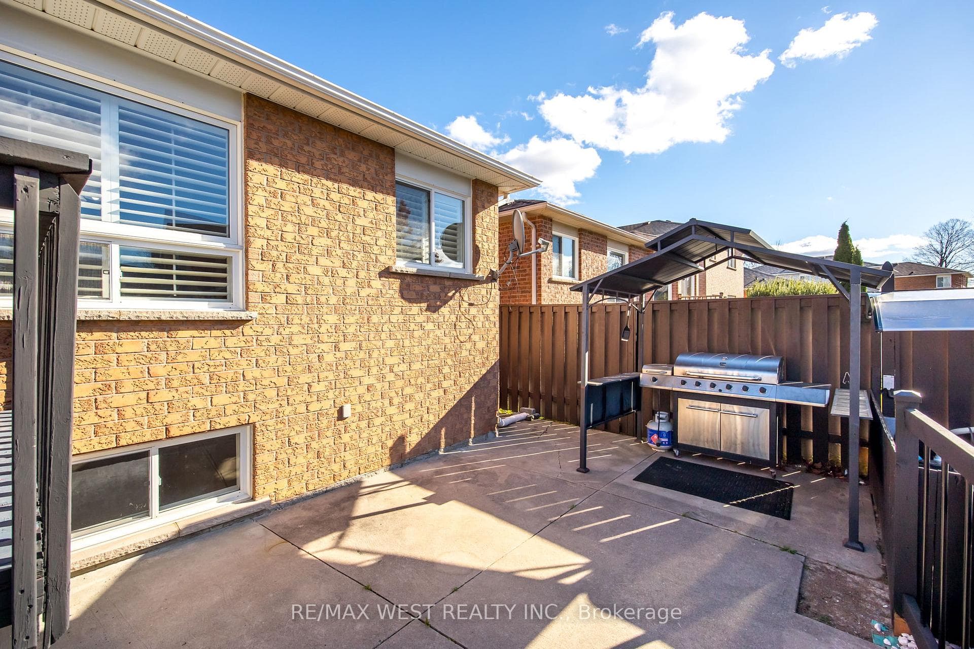 239 Emms Drive photo 13