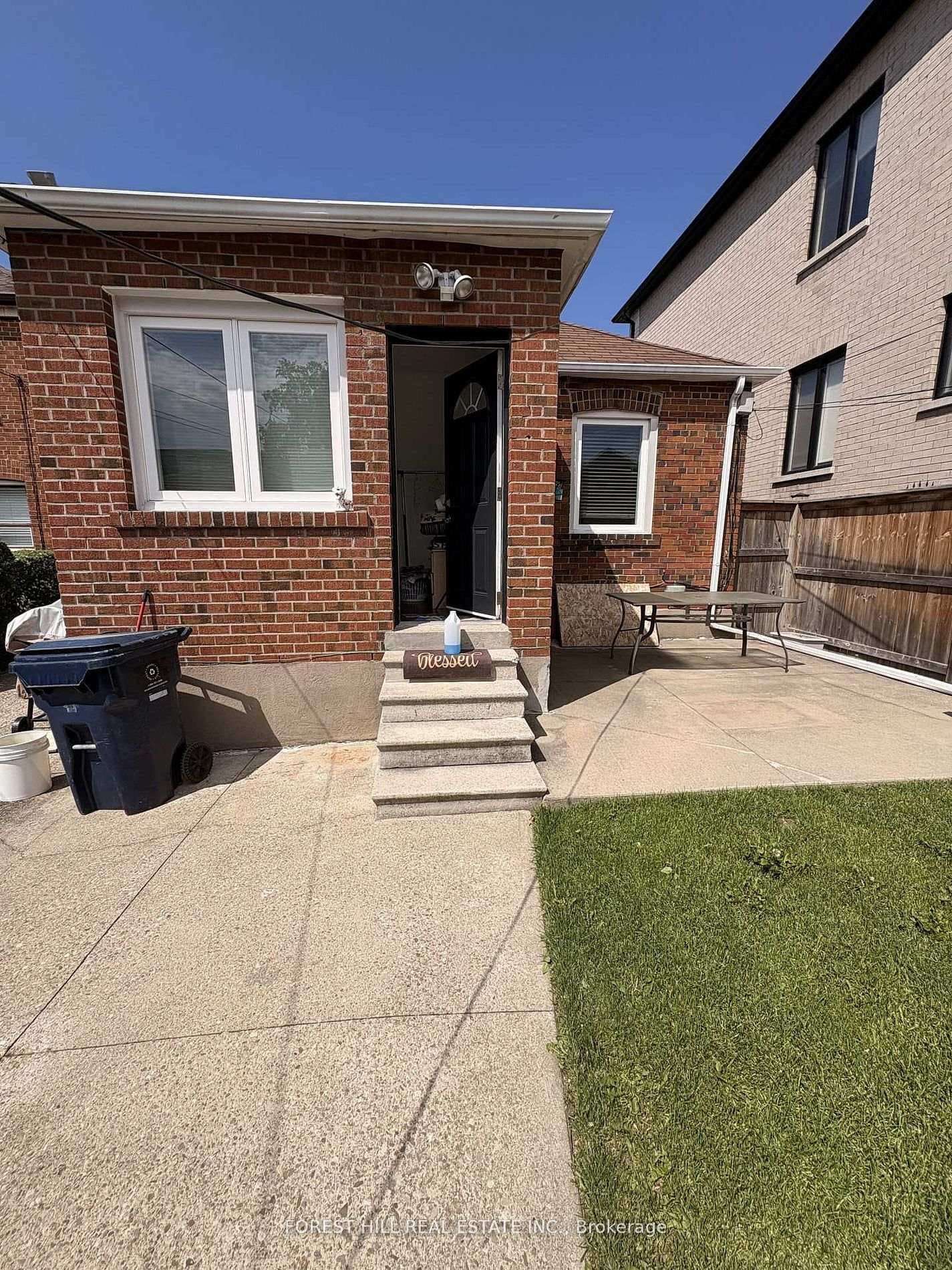 55 Hartley Avenue photo 24