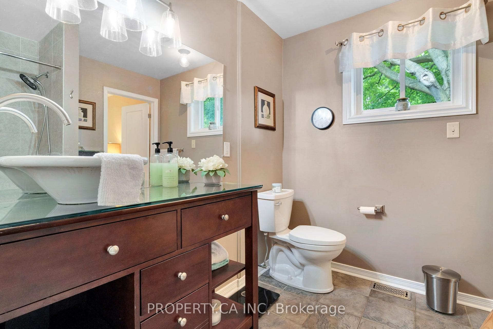 1620 Farmbrook Road photo 28
