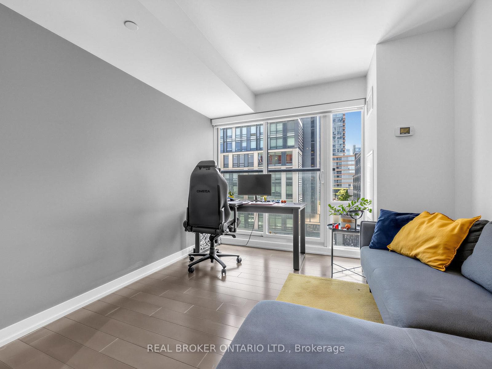 170 Fort York Boulevard Unit 407 photo 9