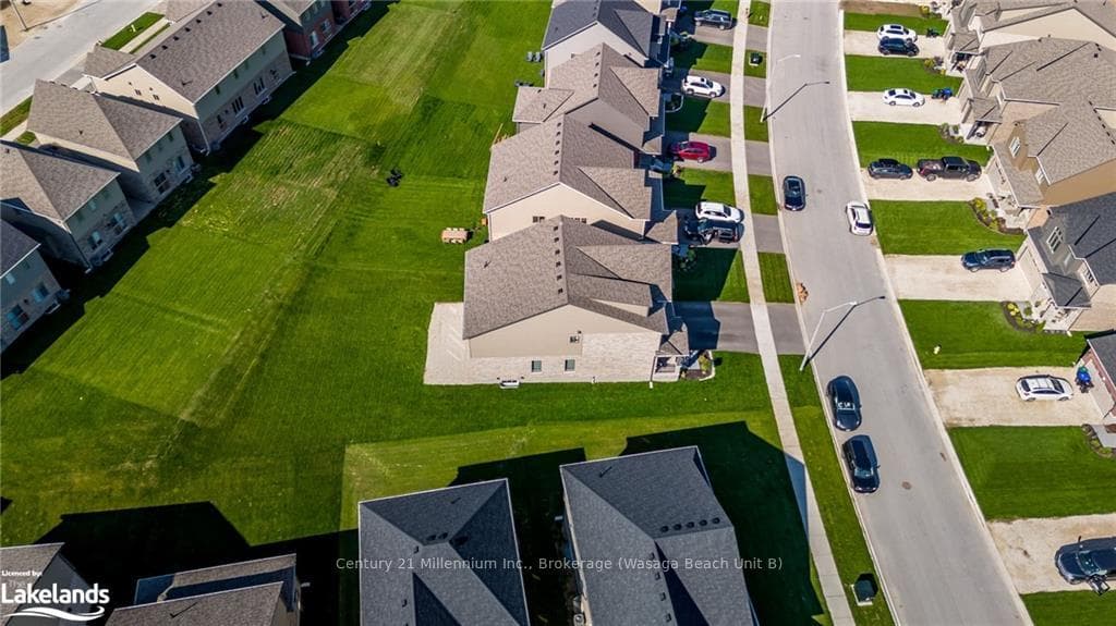 135 PLEWES Drive photo 40