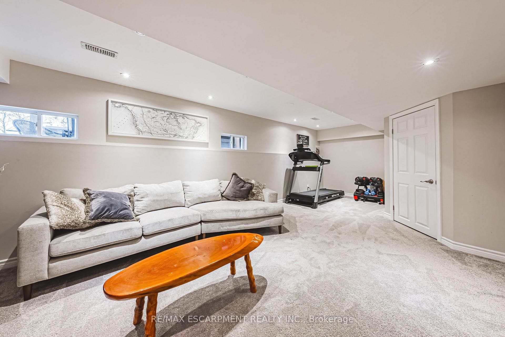 48 Madonna Drive photo 33