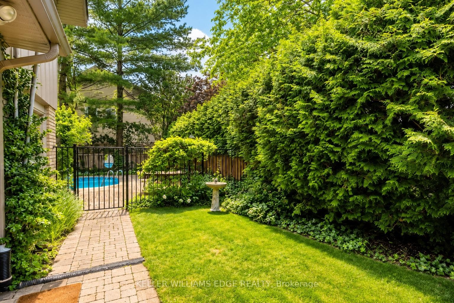 280 Penn Drive photo 39