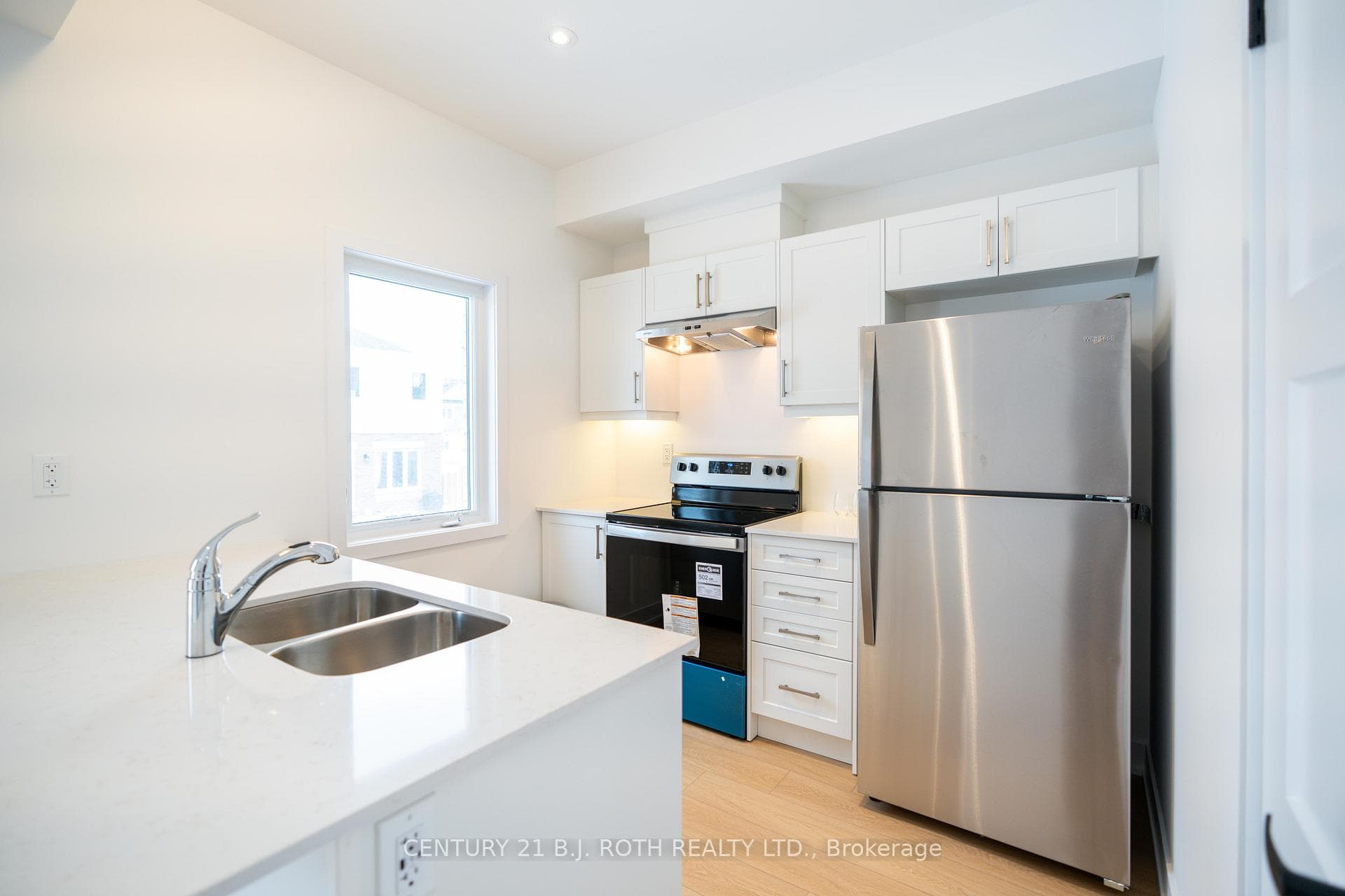 236 PRINCE WILLIAM Way photo 2