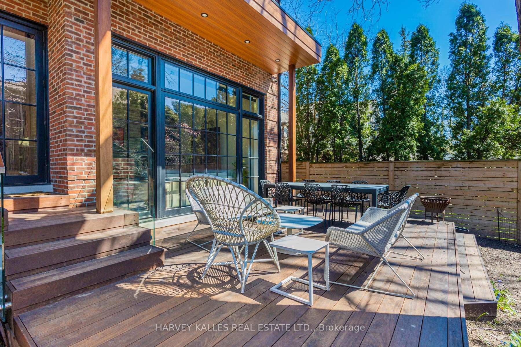 534 Russell Hill Road photo 26