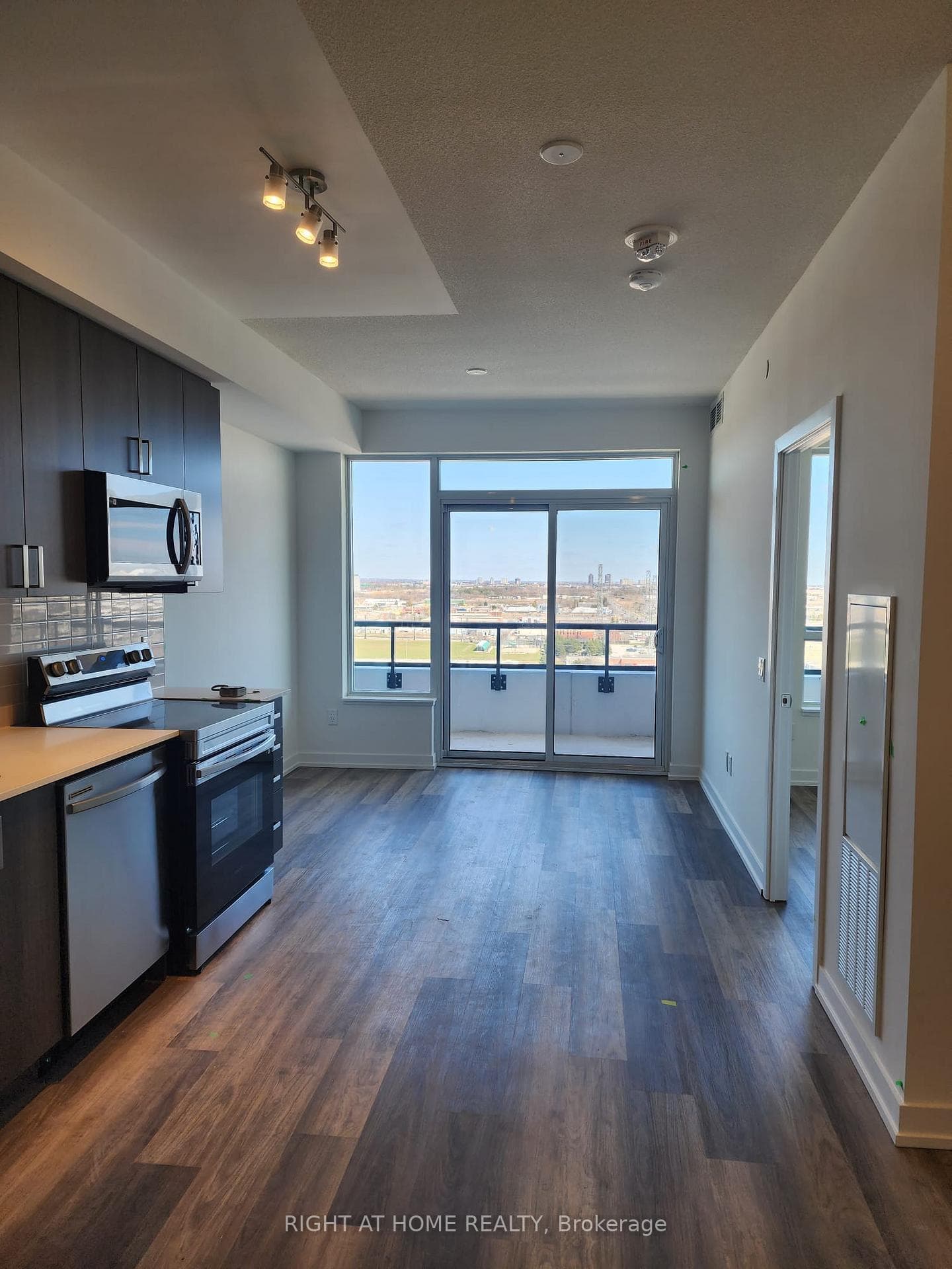 1480 Bayly Street Unit 1608 photo 9