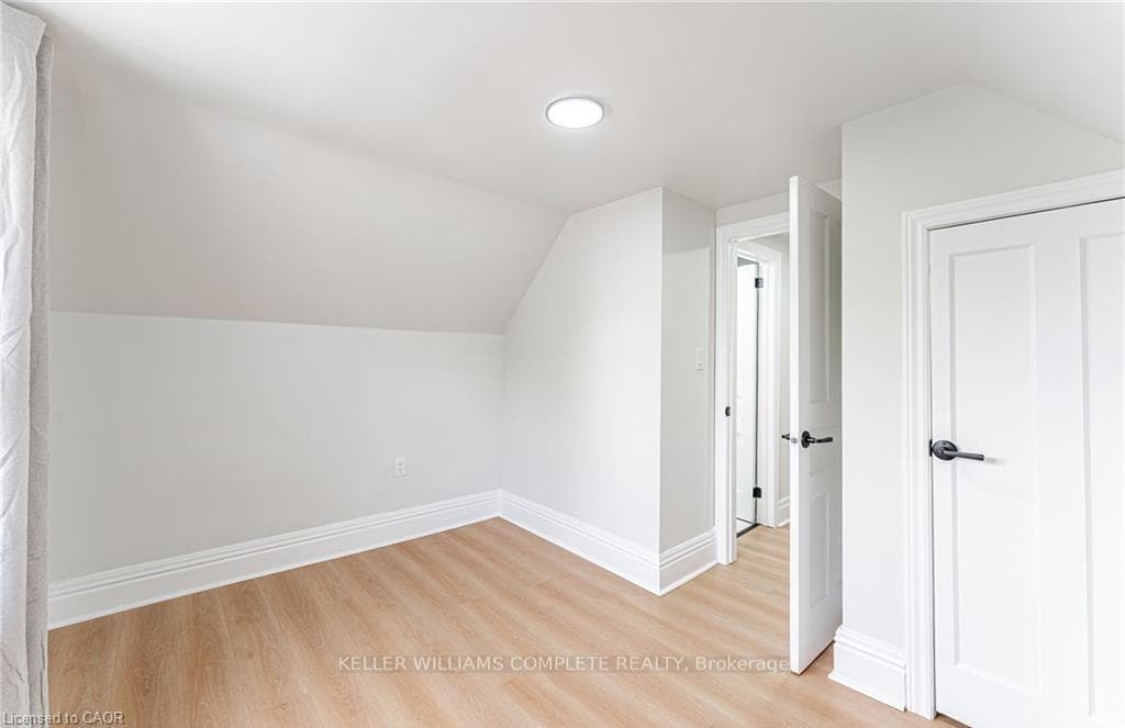 15 Barnesdale Avenue Unit 3 photo 8