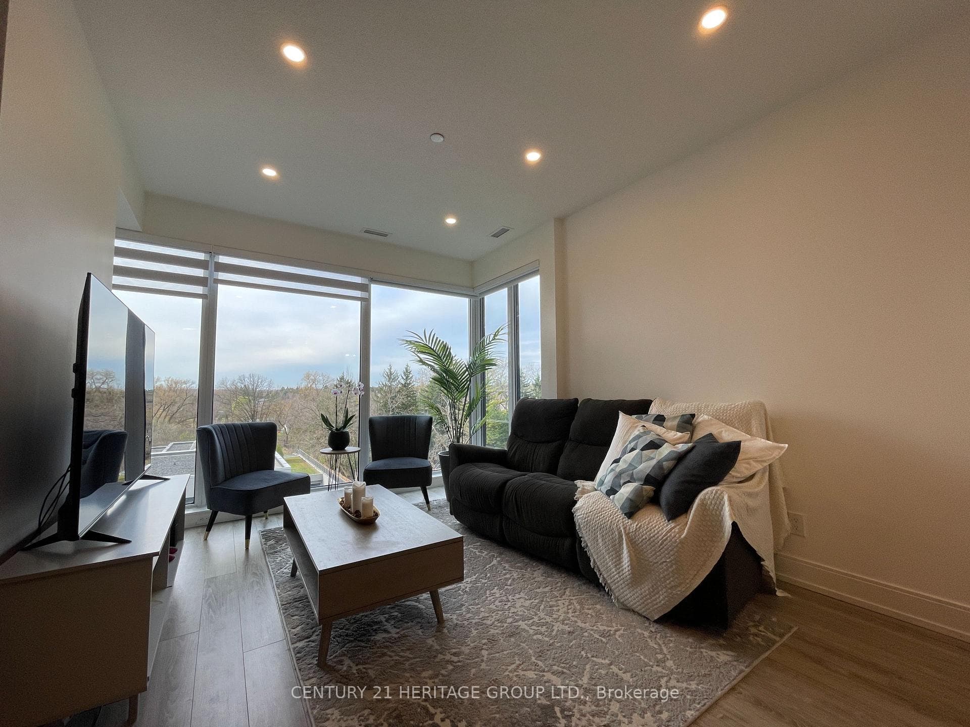 9600 Yonge Street Unit 516 photo 13