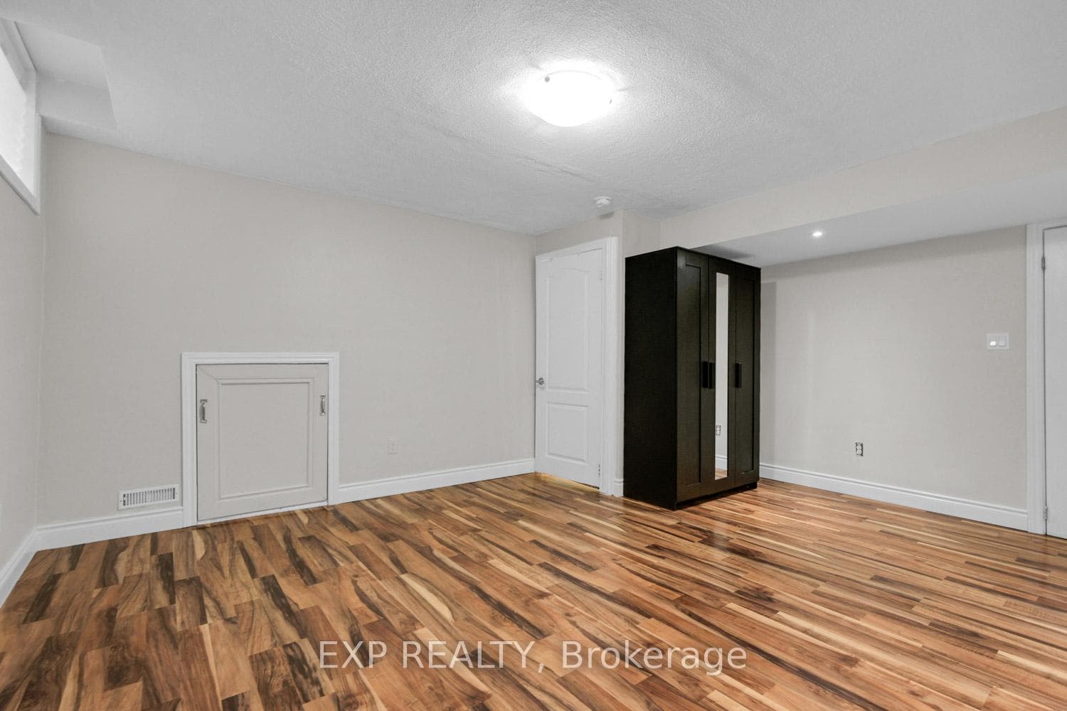 1343 Lawson Street photo 24