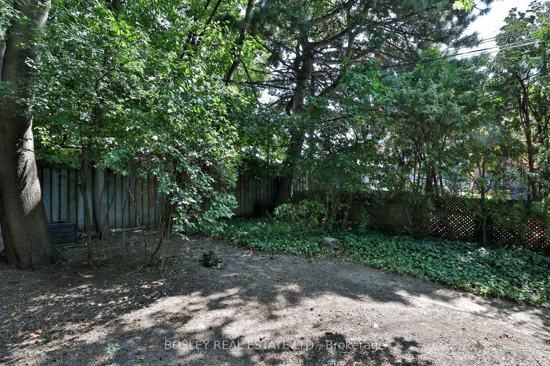 15 Whitewood Road photo 16