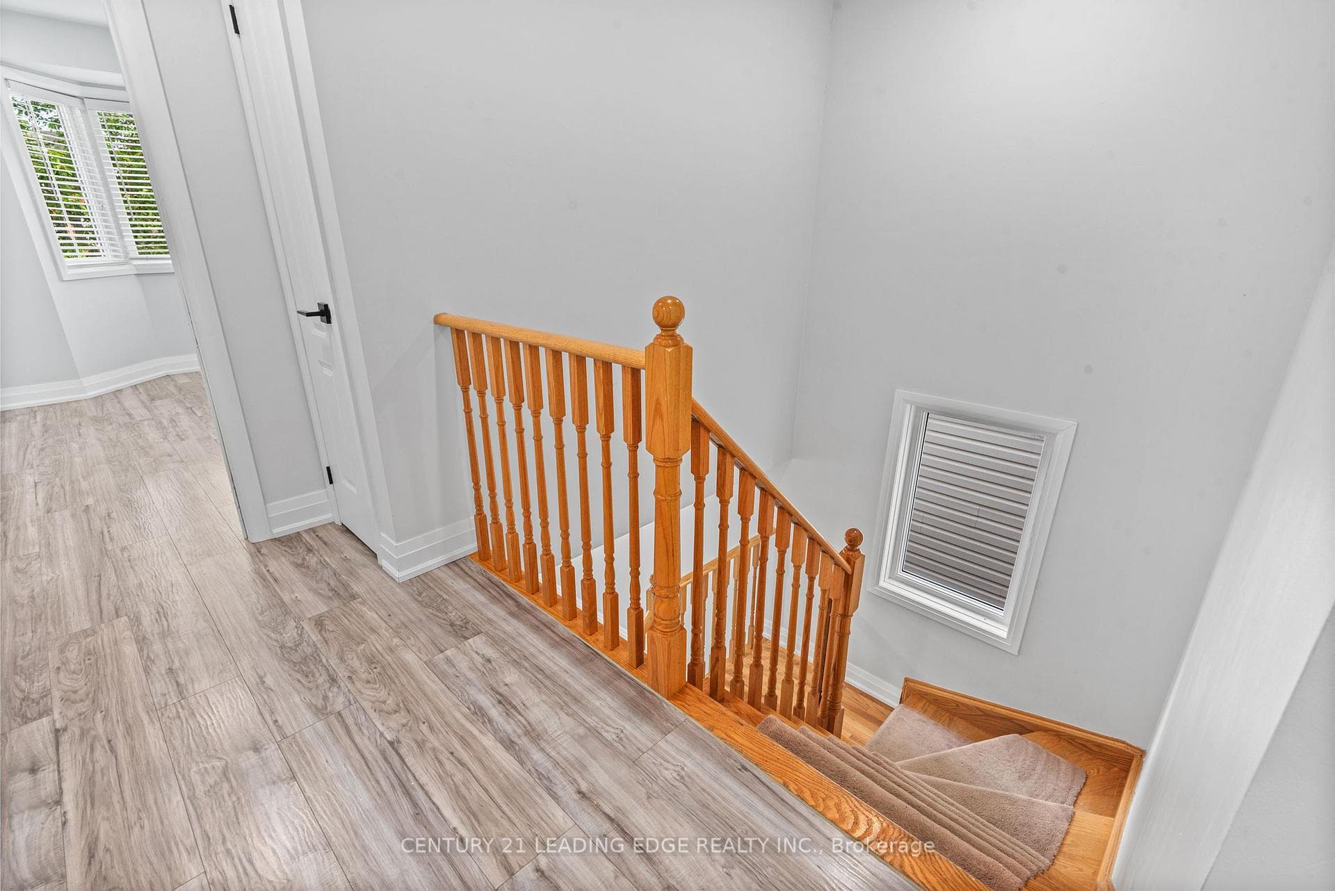 152 Norland Circle photo 13