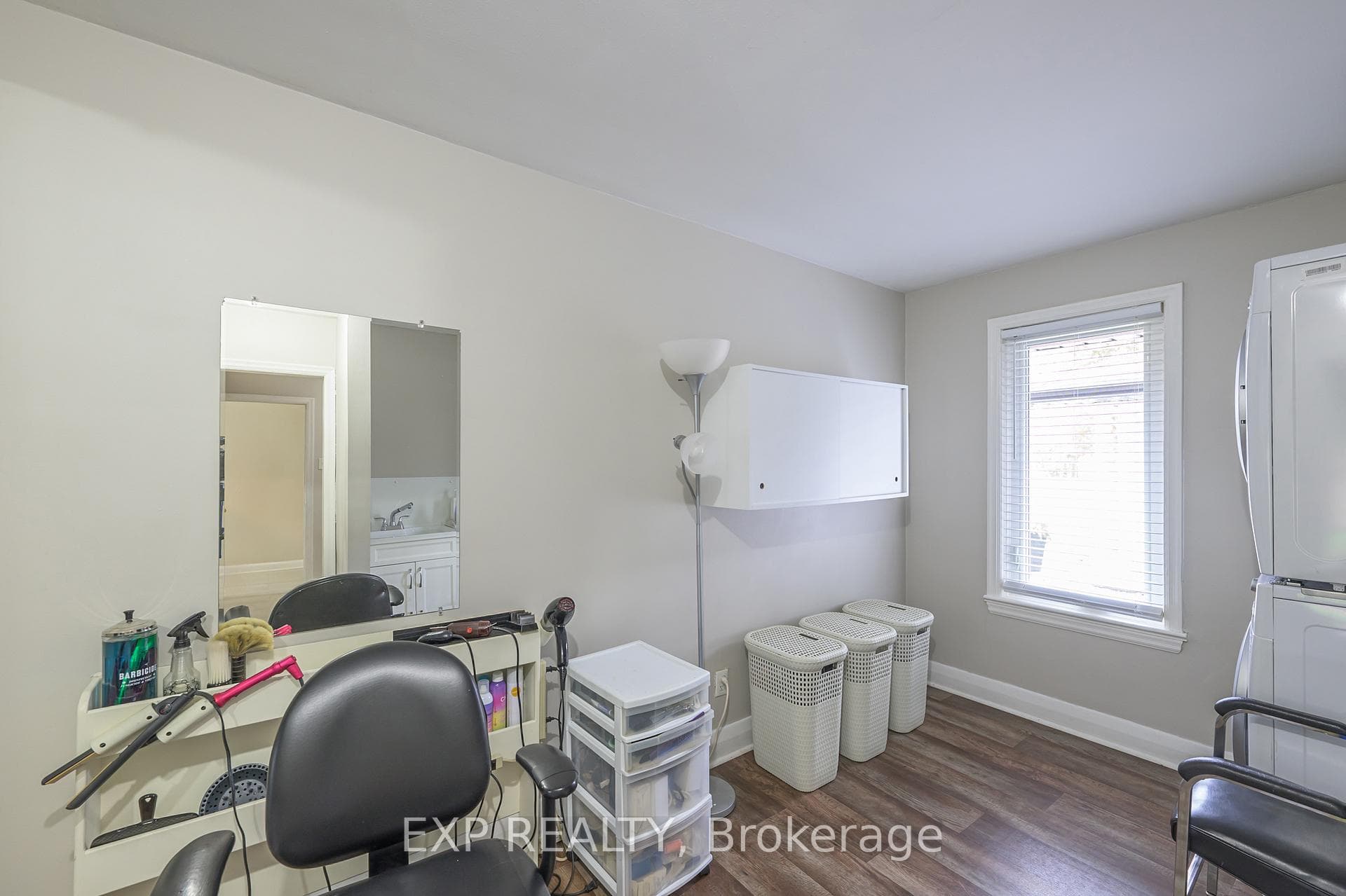 73 Broadway Avenue photo 30