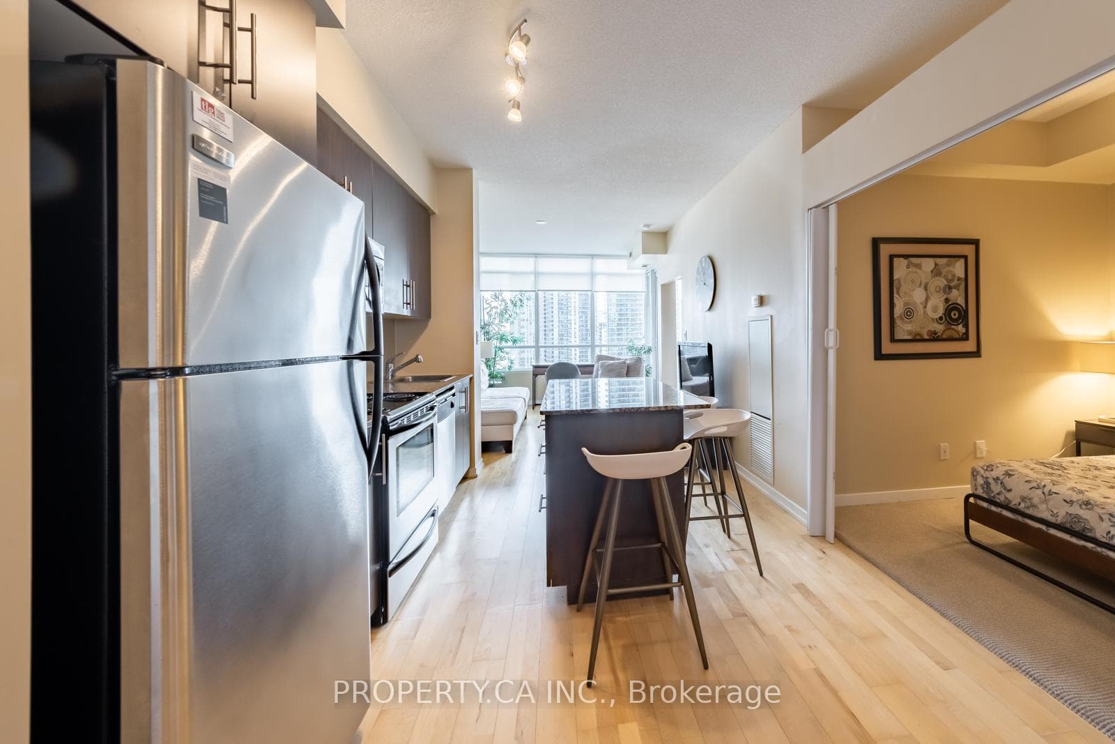 55 Bremner Boulevard Unit 2205 photo 2