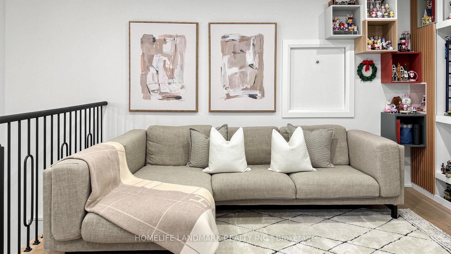 567 New England Court photo 28