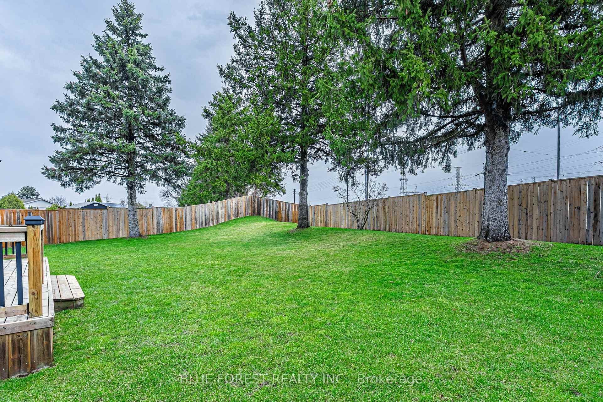 99 Chancton Crescent photo 39