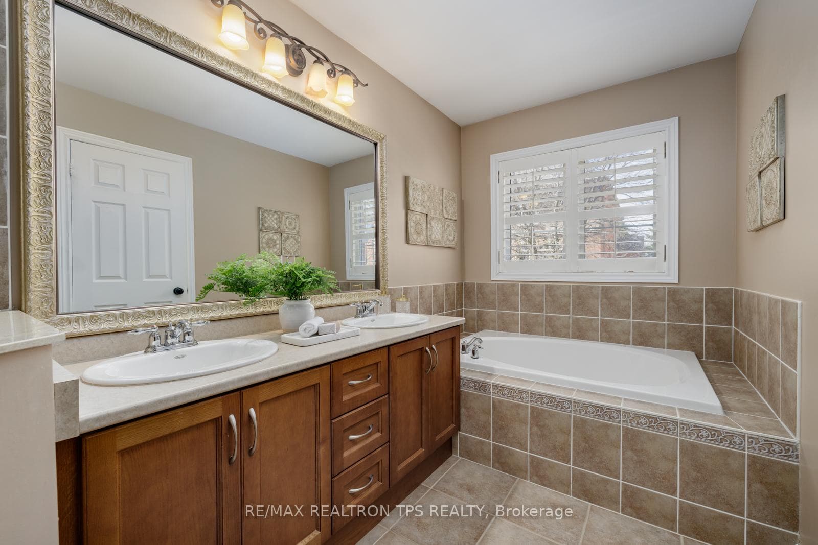 484 Worthington Avenue Unit 37 photo 17