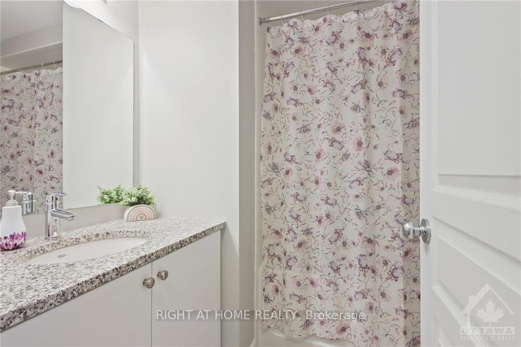 30A TADLEY Unit 10 photo 17