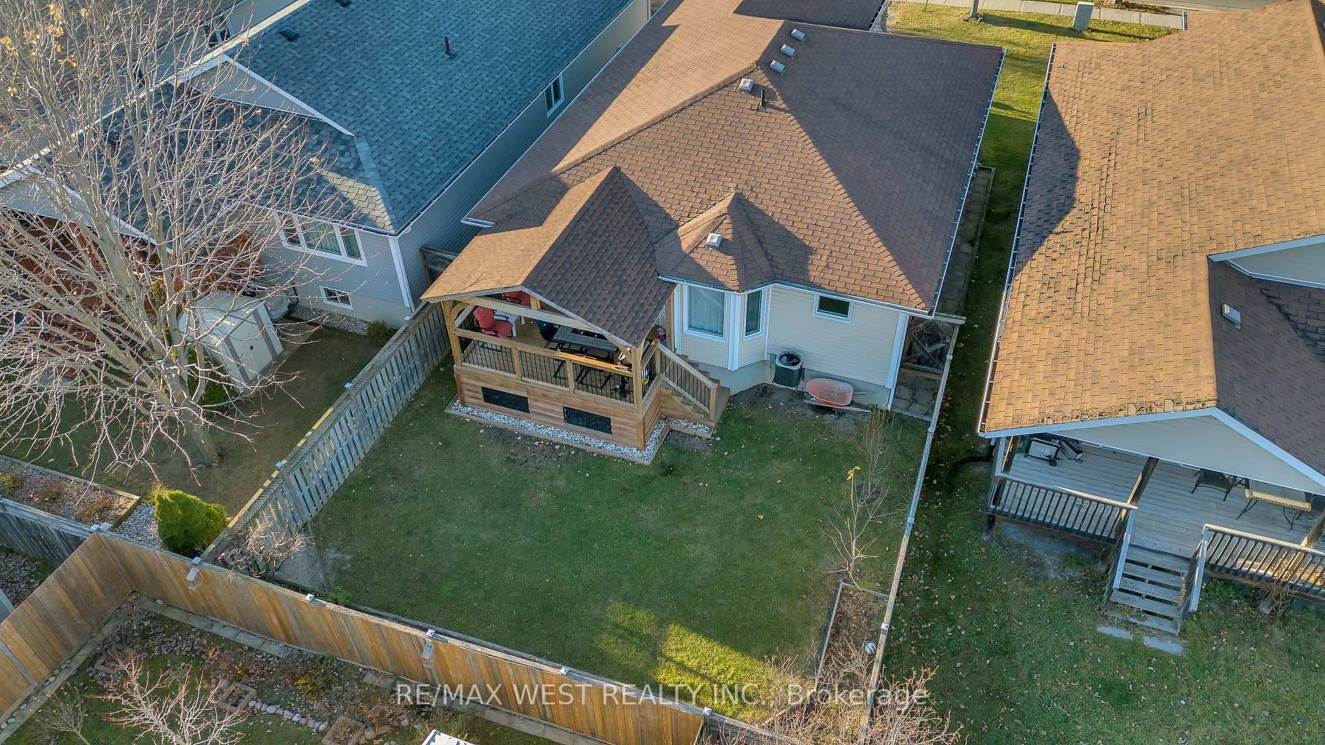 1059 Greenwood Park photo 37