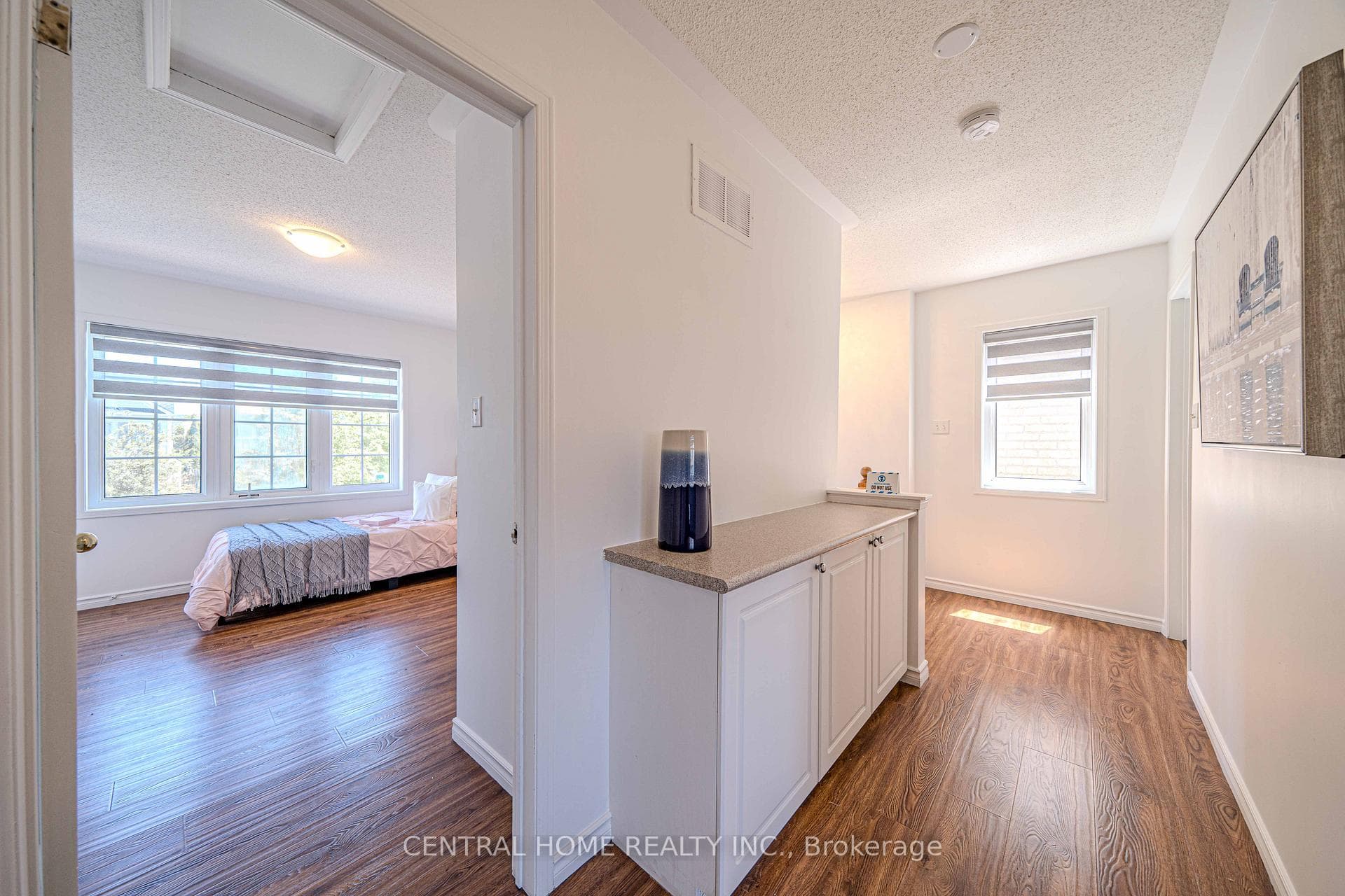 1390 Dumont Street photo 15