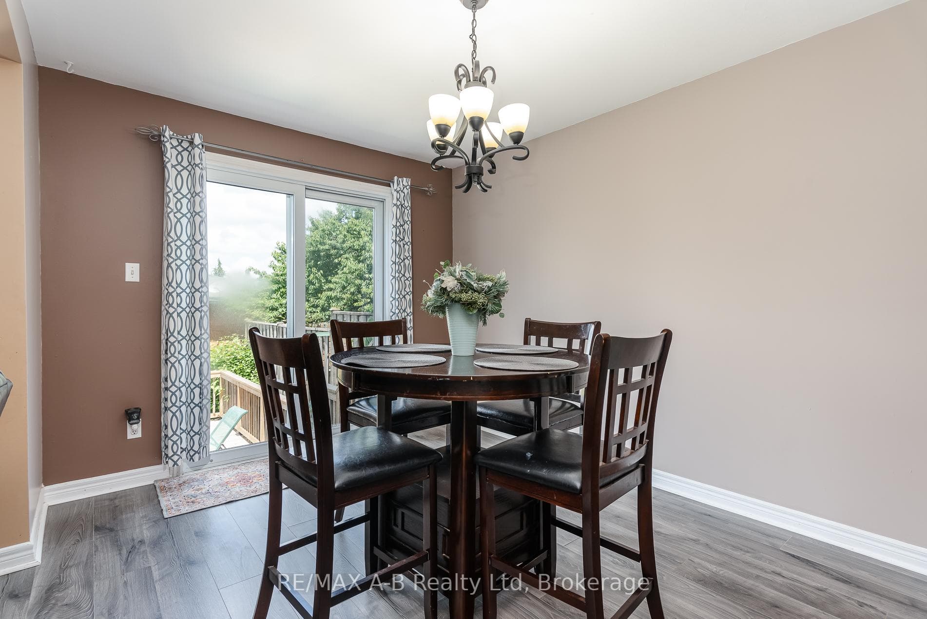 108 Walsh Crescent photo 20
