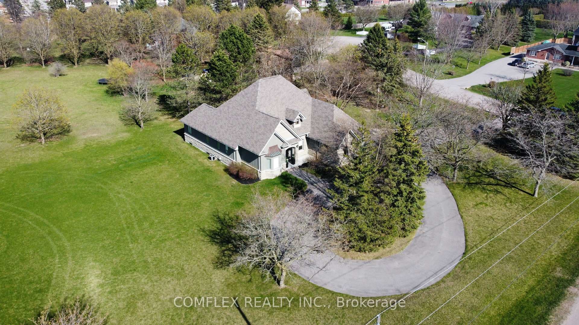 2 TAUNUS Court photo 37