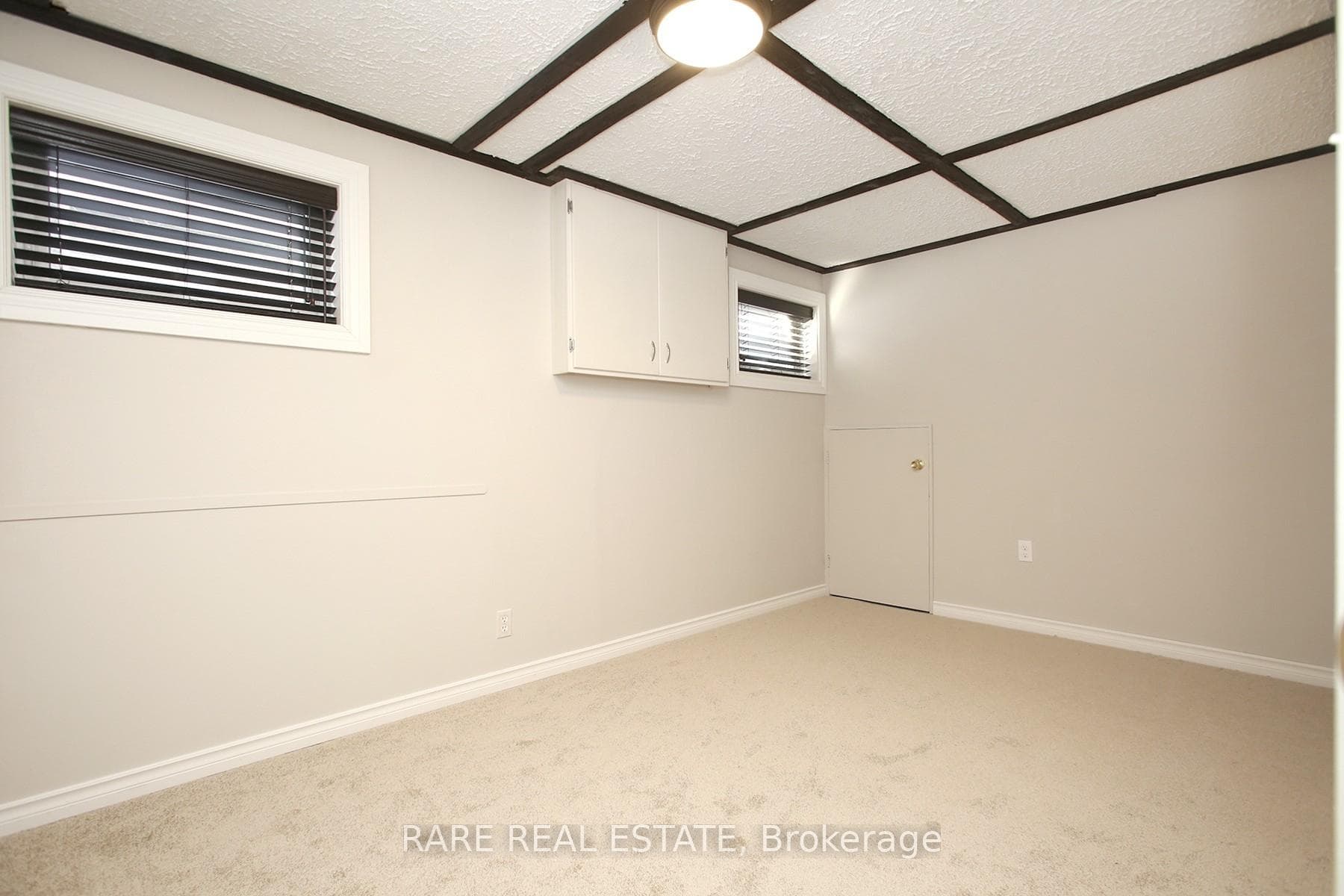 257 Hullmar Drive Unit Bsmt photo 9