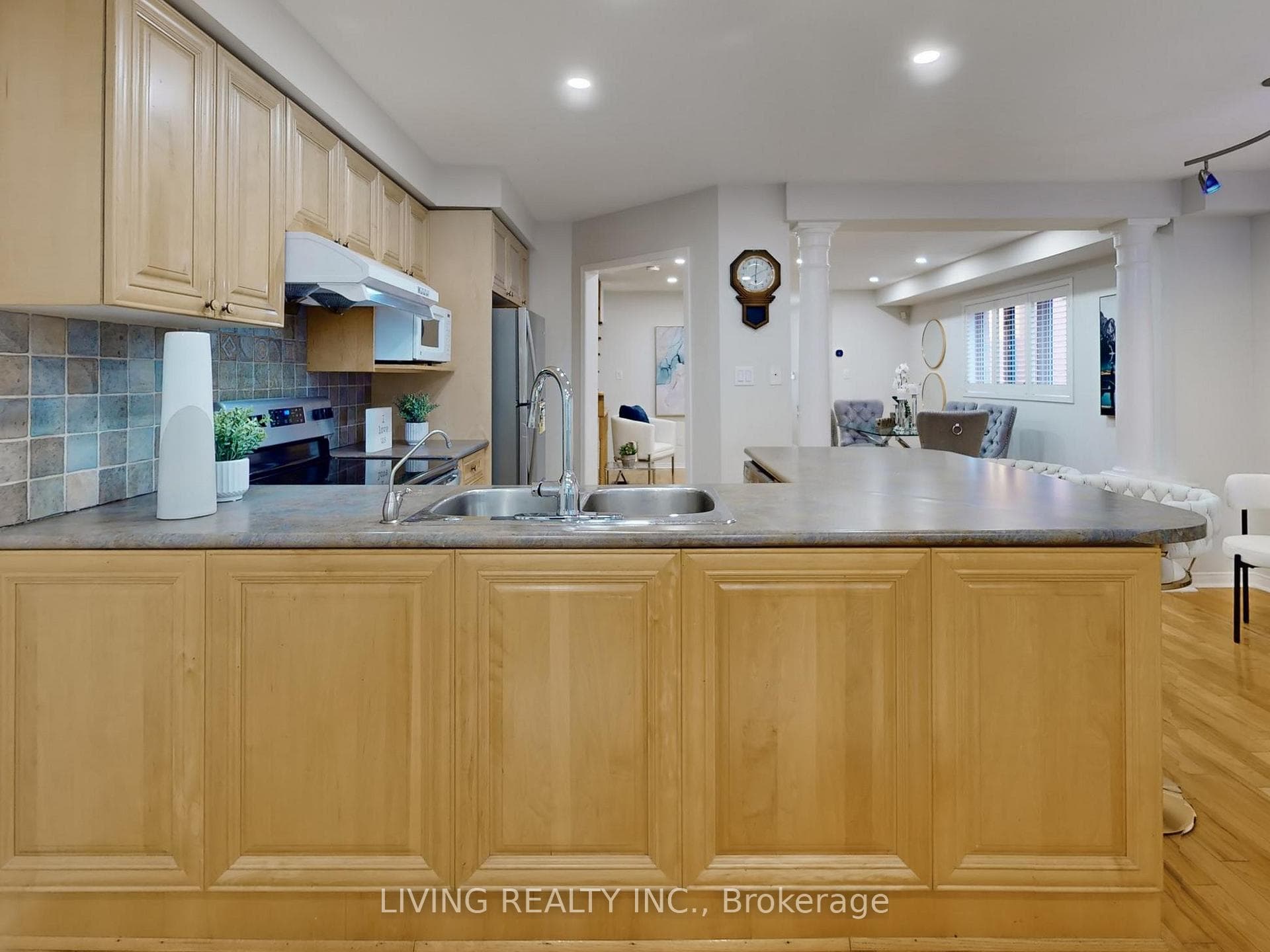 1110 Carding Mill Place photo 11