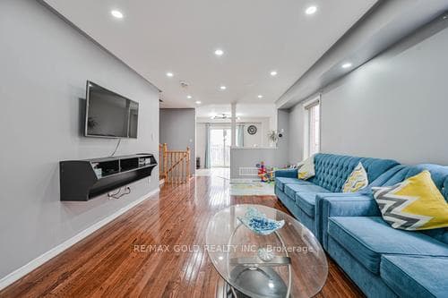 116 Heartleaf Crescent photo 5