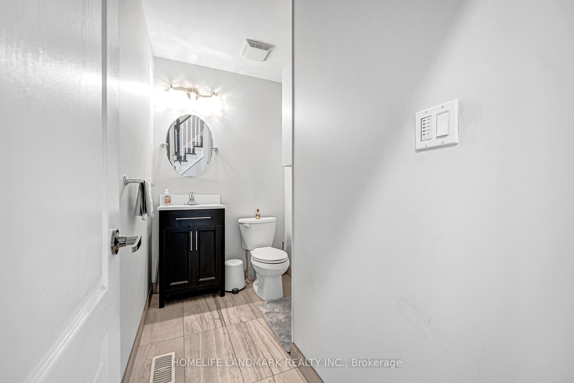 293 Murray Ross Parkway photo 7